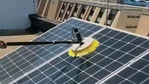 向阳天 滚刷光伏板清洗机 光伏电站太阳能发电板干洗组件设备生产